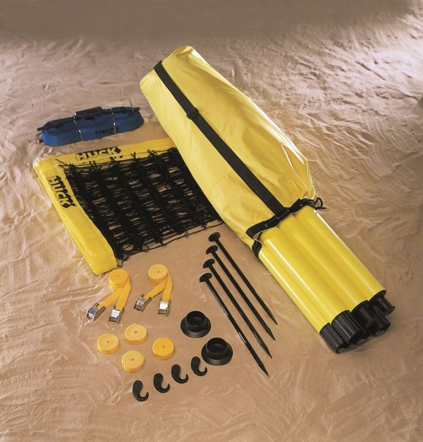 Beachvolleyball kit professionnel - 2 poteaux de 2,50 m en 4 pièces - 4 angles de tension rapide, 25 mm
filet de beachvolleyball de 9,5 m x 1 m avec câble kevlar 10,40 m et bande de renfort en jaune fluo
bande de délimitation largeur 50 mm, dimensi