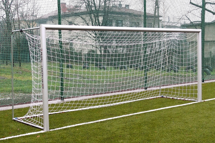 Eco junior football goal nets - 4mm PLA - 5.15m wide, 2.05m high, depth 0.80m top and 1.50m bottom - white