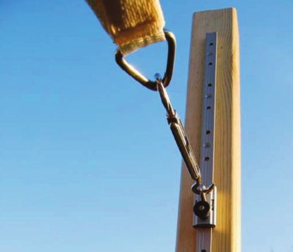 Rail avec oeillet - 1 mètre