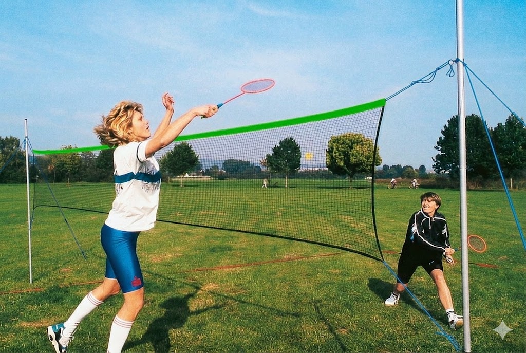 Badminton-Set Freizeit - Stangenset, Spielfeldmarkierung und Freizeit-Badmintonnetz mit Einfassband