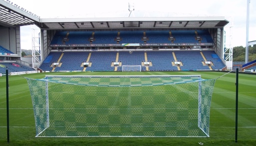 [1011-24] Two-tone checked football goal nets 6-sided mesh - 3.5 mm PP - 7.50 m wide, 2.5 m high, depth 0.80 m above and 2.00 m below (white-blue)