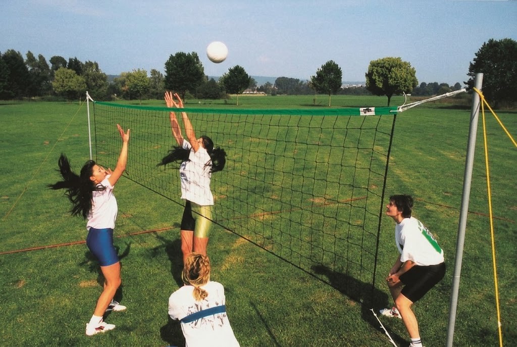 Freetime volleyball set for normal playing field 9 mx 18 m - 2 poles of 2.45 m long - playing field marking and freetime volleyball net
