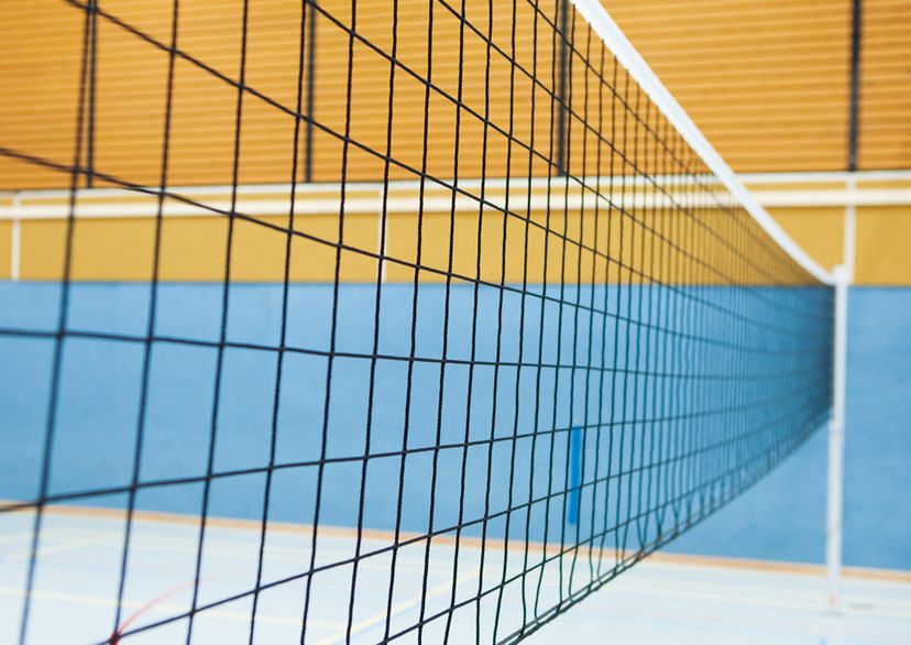 Volleybal trainingsnet - 3 mm PP - maas 10 cm - hoogte 1,00 m, lengte 9,50 m - met staalkabel 11,70 m lang