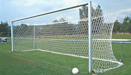 Fußballtornetze 6-eckige Maschen - 3,5 mm PP - 7,50 m breit, 2,50 m hoch, Tiefe 2,00 m oben und 2,00 m unten