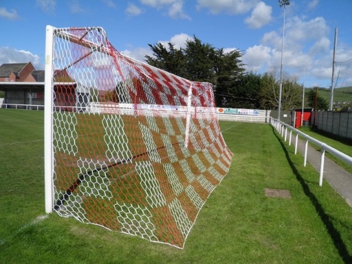 Tweekleurige geruite voetbaldoelnetten 6-hoekige mazen- 3,5 mm PP - 7,50 m breed, 2,5 m hoog, diepte 0,80 m boven en 2,00 m onder
