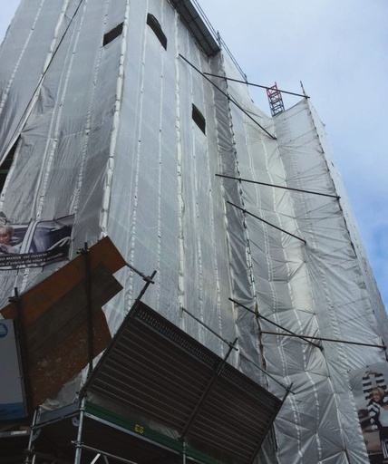 [32015-02] Scaffolding foil - 200g/m² - reinforced PP with PE coating - 0.80 m x 20 m - with a 5 cm wide mounting strip in the length and eyes every 10 cm - transparent